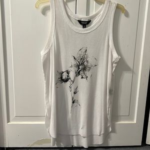 Simply Vera tank top